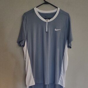 Nike Men's Xlarge Light Blue/Gray and White Short‎ Sleeve Tee